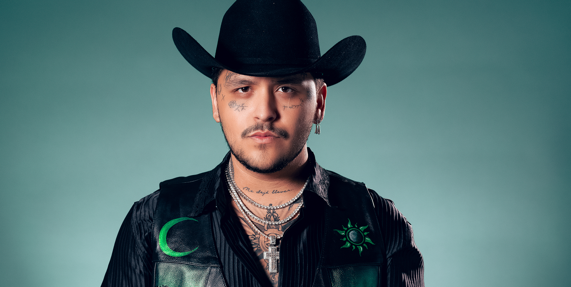 Artista: Christian Nodal - Género: Regional Mexicano